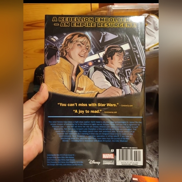 Star Wars Comic Vol. 2 Hardcover (Marvel Graphic Novel) Sealed - Picture 2 of 2